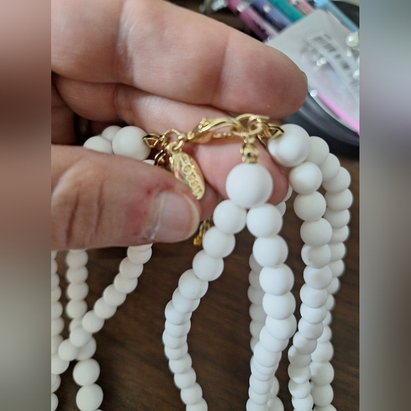 Lisa e white 5 strand statement necklace - Picture 3 of 4